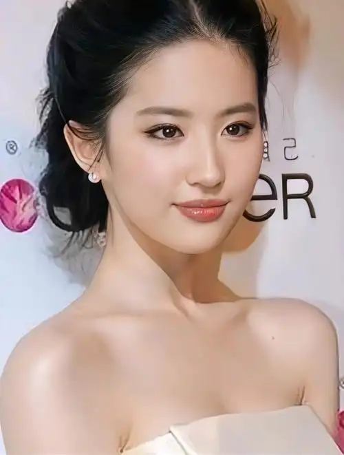 刘亦菲太美了身材丰满迷人