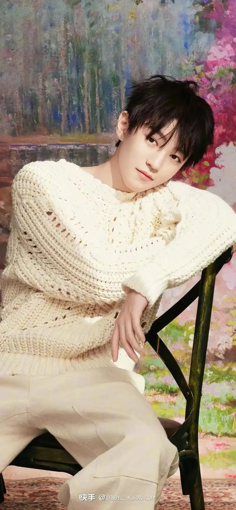 王俊凯新歌回望 #王俊凯 我心里永远的大明星#相信光的存在 - 兑趑