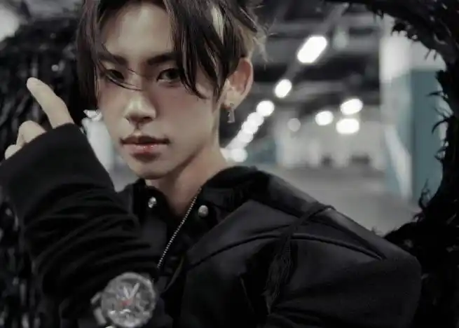 小鬼王琳凯超话