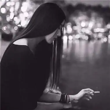 好看又伤感的黑白女生头像优质头像图片2021最新