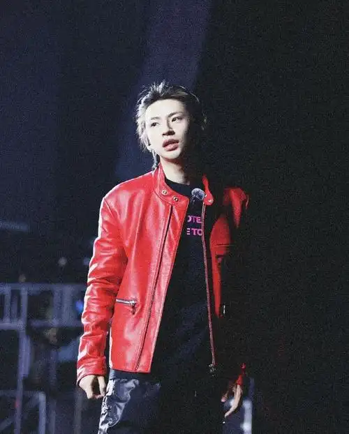 20240323分享@小鬼-王琳凯ins一则    辛苦排练的鬼少@小鬼-王琳凯