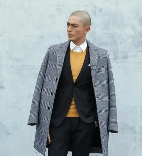 彭于晏光头造型简直帅到飞起啊!实在是型男的典范!