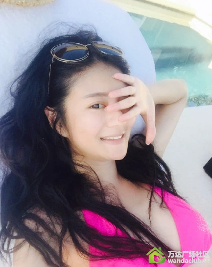 安以轩晒素颜度假照 穿比基尼小秀身材