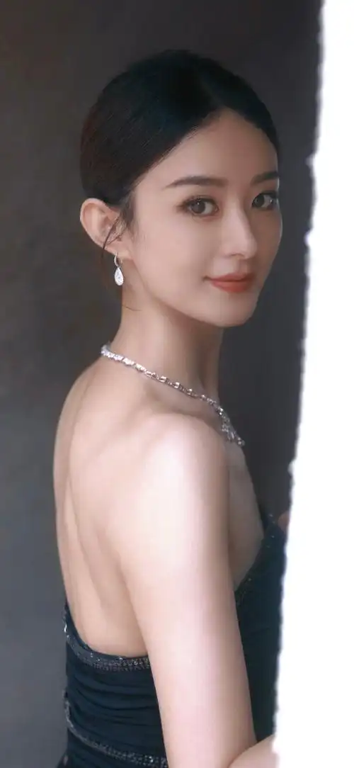 赵丽颖黑色复古裙#96#赵丽颖白玉兰提名酒会#96#陪赵丽颖奔赴每一