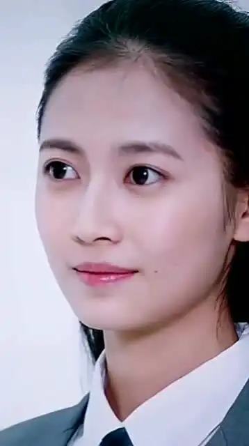 陈钰琪素颜笑容,心融化了