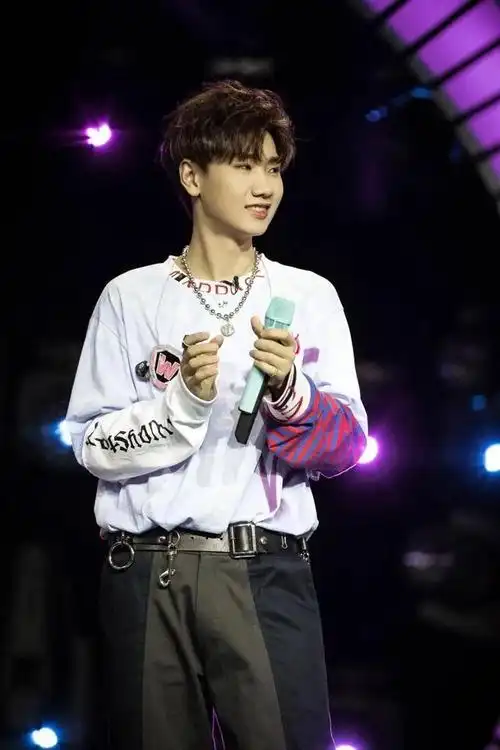 台湾歌手汪苏泷个人资料