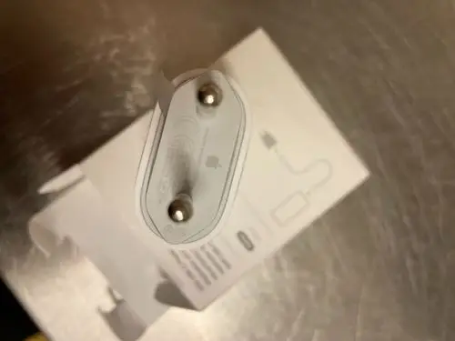 能分辨欧版iphone12充电器的来谢谢