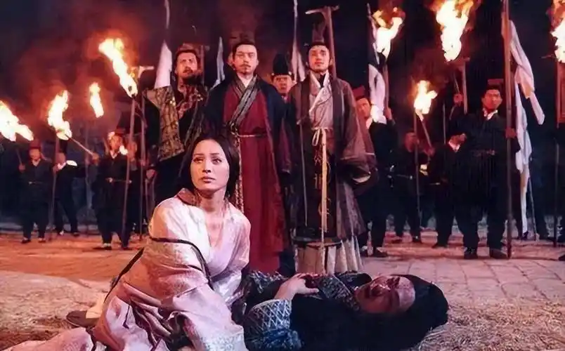 同样饰演"赵姬",把宁静姚莹莹朱珠放在一起比较,差别就出来了