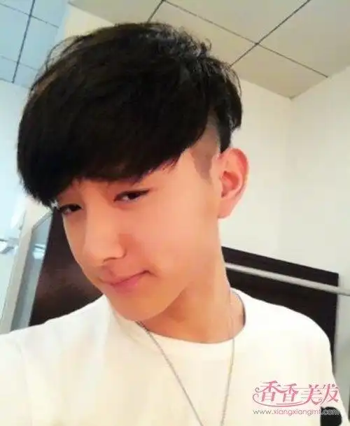 中学生适合铲两边发型吗青少年铲两边短发阳光又帅气