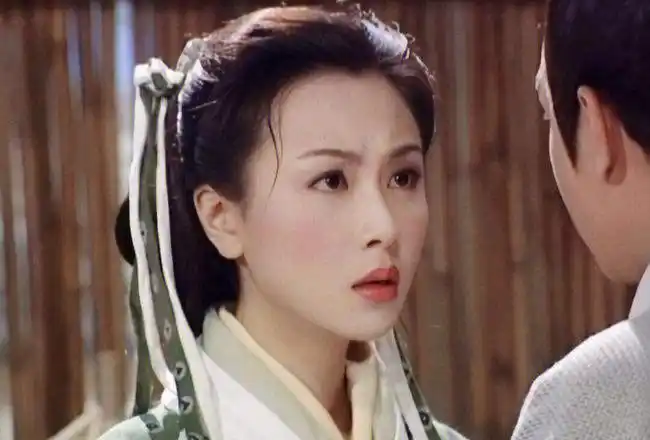 他的段誉和叶希都是温文尔雅的小公子,袁洁莹年轻的时候非常漂亮,一眼