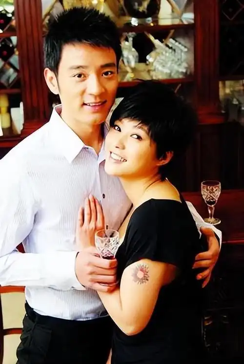 他娶过郝蕾爱过王珞丹负了殷桃没想到38岁时娶了小12岁的她