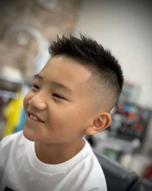 小男孩发型别乱剪,想帅看看这几款,精神时尚还有型|刘海|百变|丸子头