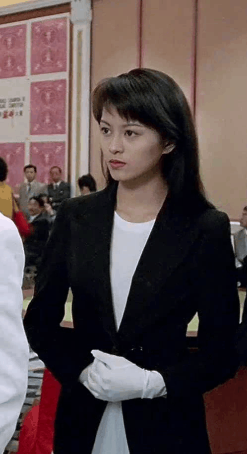 梁咏琪在《少年赌神》中的盛世美颜,网友直呼:美得惊为天人!