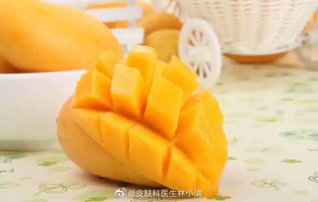 皮肤科医生林小清超话如果你吃芒果会过敏,那你喝芒果汁也会过敏.