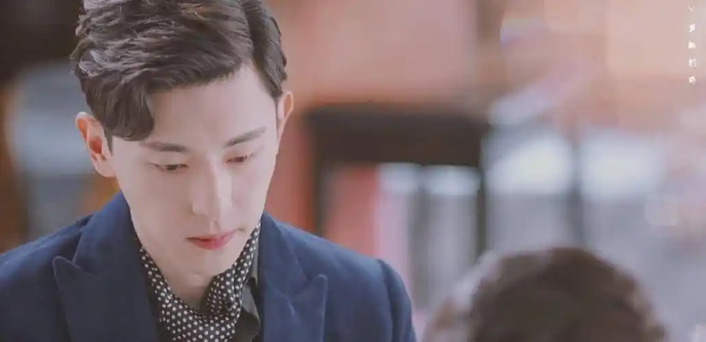 邓伦新剧堪称猪猪女孩的福利,被称充钱也要追的剧,一口气刷8集_海棠