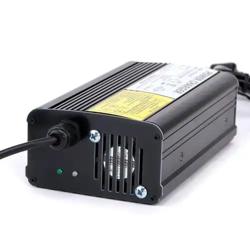 yzpower 12v三元锂电池12.6v20a电动车充电器