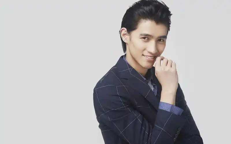 帅哥男模李子峰桌面壁纸,高清图片,电脑桌面-壁纸族