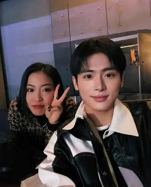 力丸ins更新了啊啊啊啊啊