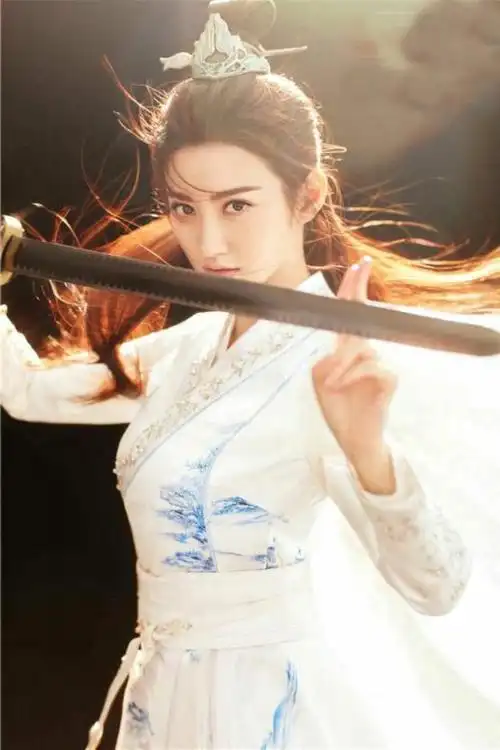 原创古装美女舞剑排名刘涛英气无比刘亦菲无人超越