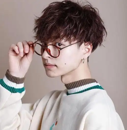 男生锡纸烫效果图越烫越帅气变男神