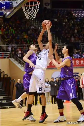 翱翔体育馆嗨爆冬夜cuba阳光组西北工大男篮夺冠