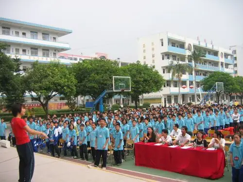 我校举行"爱国歌曲大家唱"活动 校园新闻 从化市第三中学