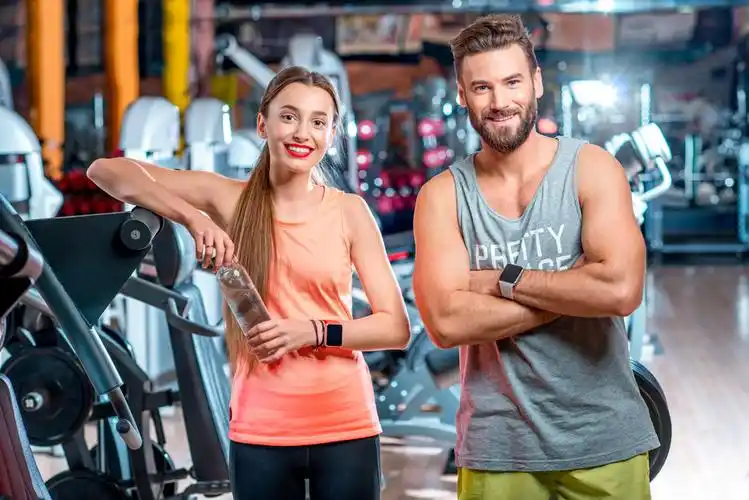 健身房,设施,器材,器械,体育,运动,快乐,男女,男人,女人,笑容,身材