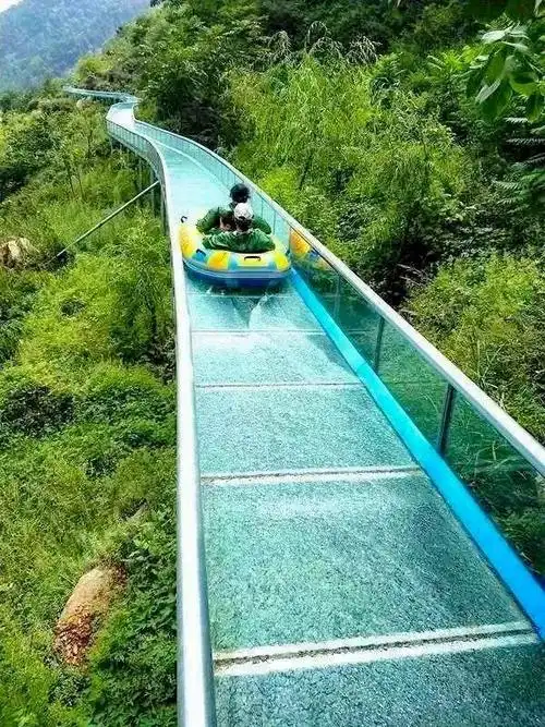 景区做玻璃水滑道一定要谨慎选择玻璃水滑道厂家
