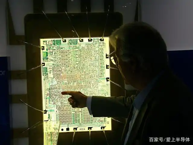 售价450美元!第一块商用芯片,内部只集成了2个晶体管