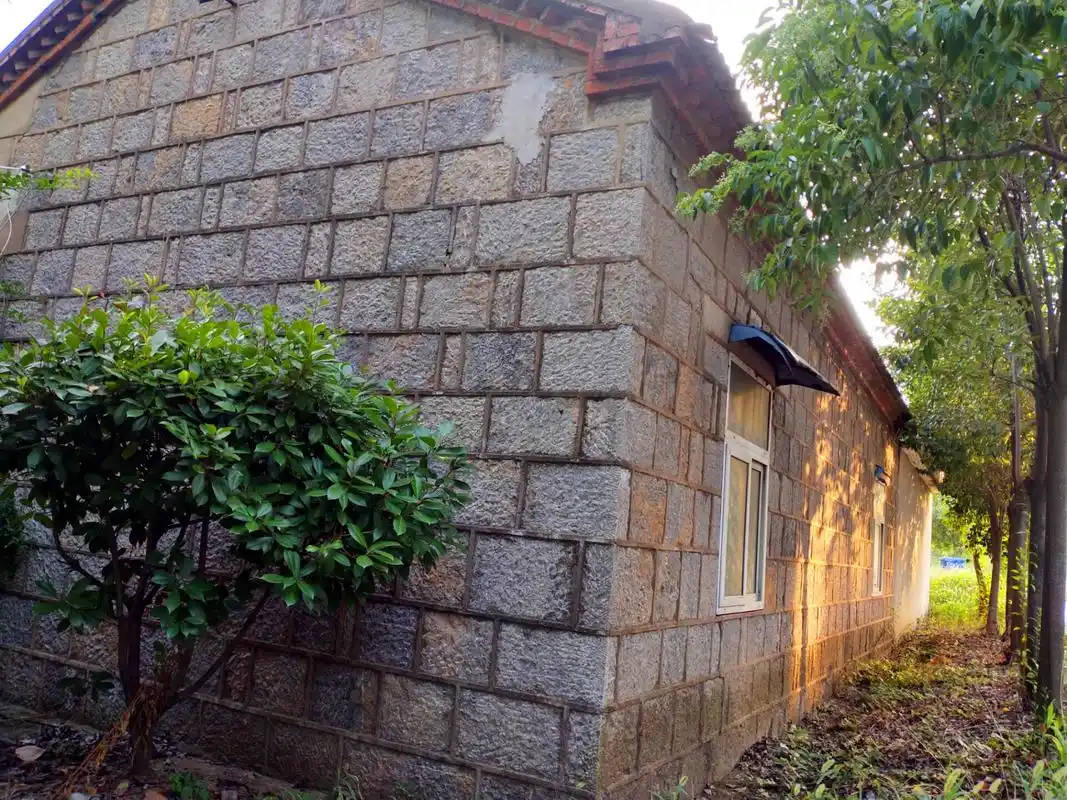 【素材】精美的石头房屋(图摄淮南八公山)