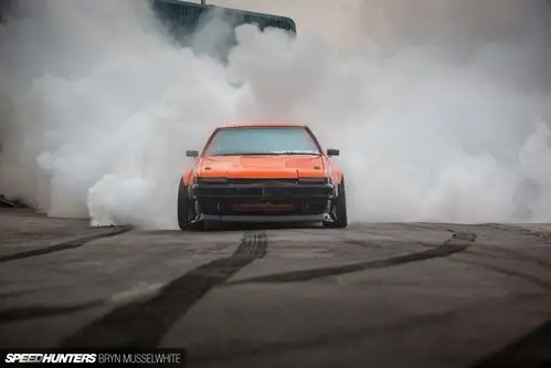 丰田ae86烟雾倦怠高清壁纸1280x720分辨率查看