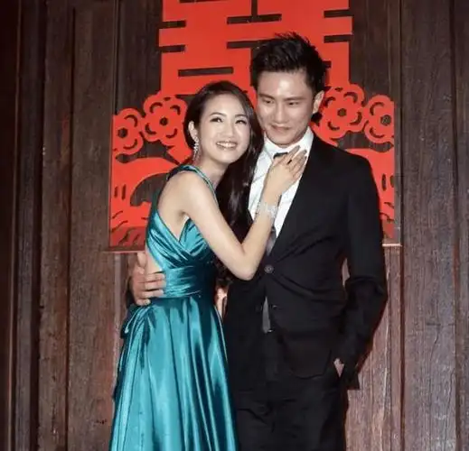 结婚|林依晨|娱乐圈|林于超|李安琪|李小鹏_网易订阅