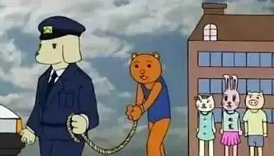 他做那个火箭筒脱袜子的装置时,又因为私藏了火箭筒,被警察叔叔请去局