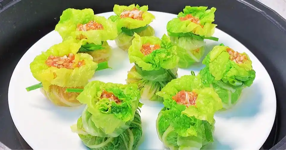 8热4凉有讲究4道凉菜8道热菜(传统年夜饭12道菜,4凉8热有讲究,4荤4素