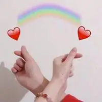 摆爱心手势的情侣头像 手比爱心手势情侣头像配对_微信头像图片大全