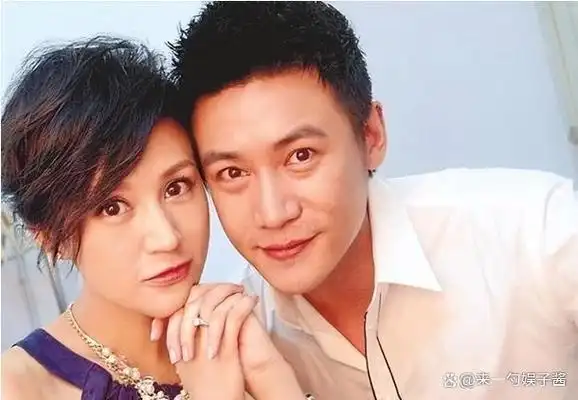 陆毅鲍蕾17年甜蜜婚姻撕下娱乐圈貌合神离夫妻的虚伪面纱