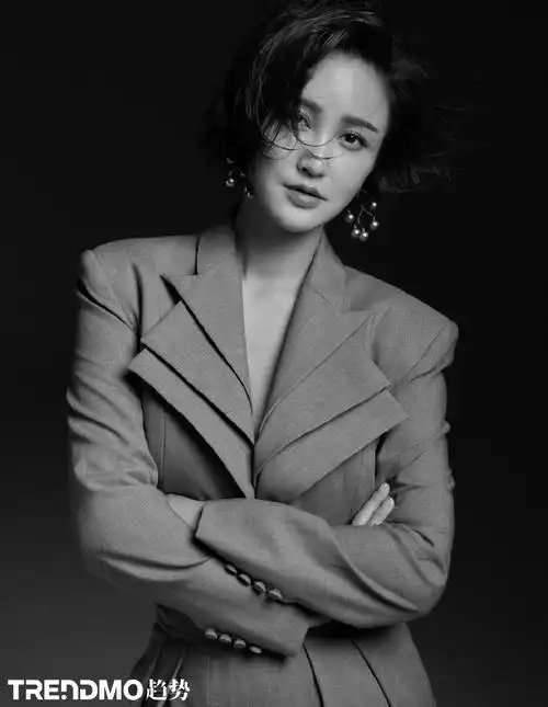 张歆艺摩登时尚写真图片