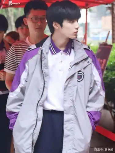 刘耀文,十五岁的少年,魅力无限