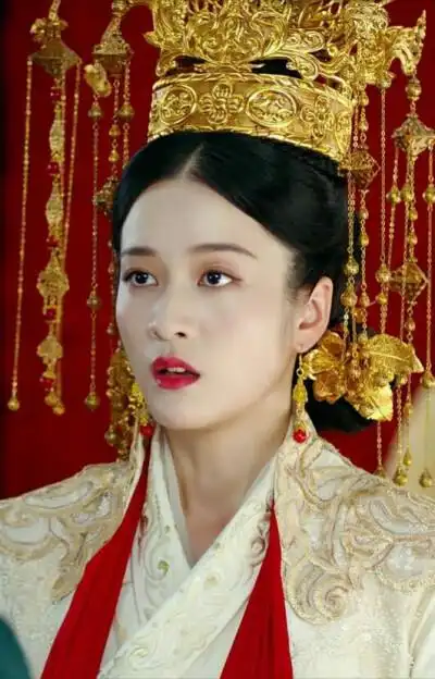 白发皇妃张雪迎容乐