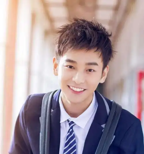 杨洋|吴磊|乔杉|黄景瑜|彭昱畅_网易订阅