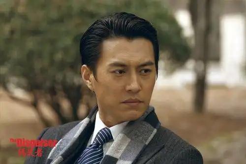 谍战大戏《伪装者》热拍 靳东再演高智商公子