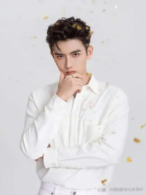 唐晓天确实很瘦很修长……6,唐晓天,73kg,188cm胡一天原来有那么高呀