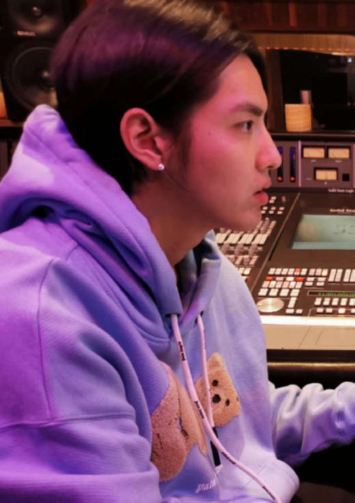 吴亦凡素颜录vcr,颜值被嘲大变样,难回昔日帅颜不行了?