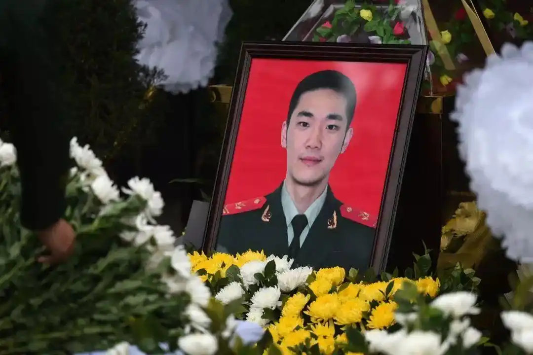 总有一句话,让你肃然起敬,让你泪流满面