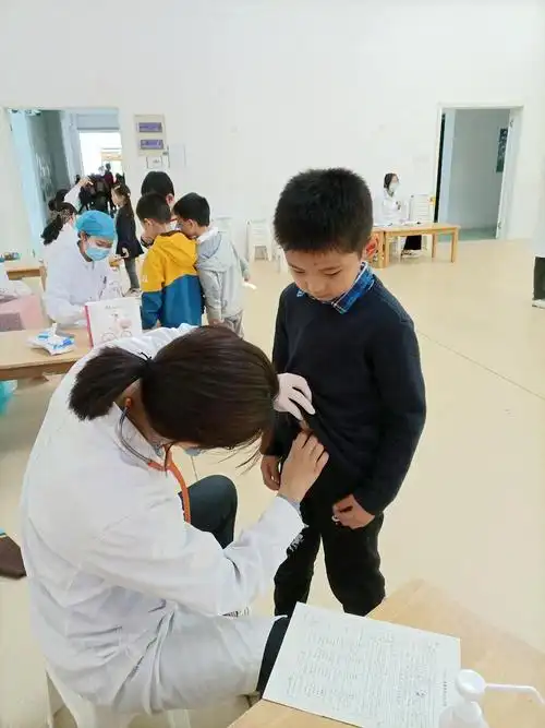 为幼儿的健康成长保驾护航天虹水墨花园幼儿园六一体检活动
