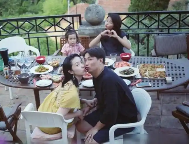 黄磊刘若英孙莉闹片场黄磊曾与刘若英感情纠葛