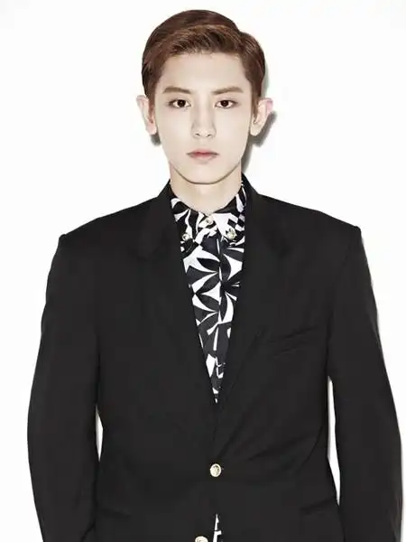 朴灿烈最新帅气短发颜色