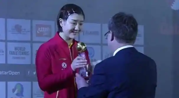 国乒4冠收官樊振东守住最后阵地42霸气夺冠疯狂怒吼庆祝