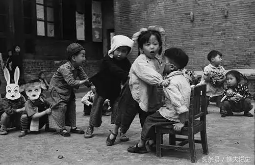 上世纪儿童珍贵老照片每一代人的童年都不一样回不去的时光