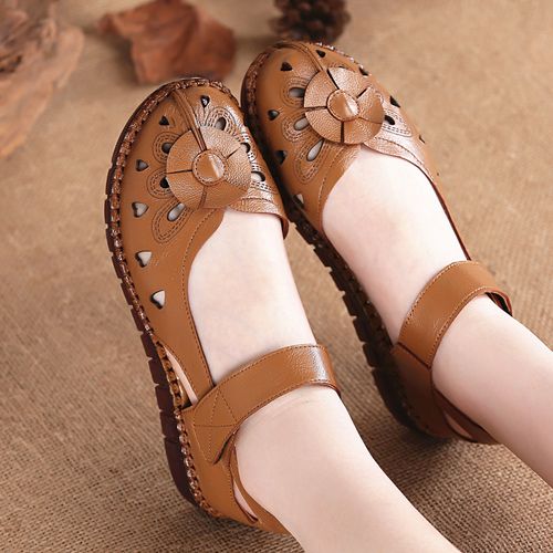 妈妈凉鞋真皮镂空包头中老年凉鞋老人软底平底舒适防滑民族风女鞋